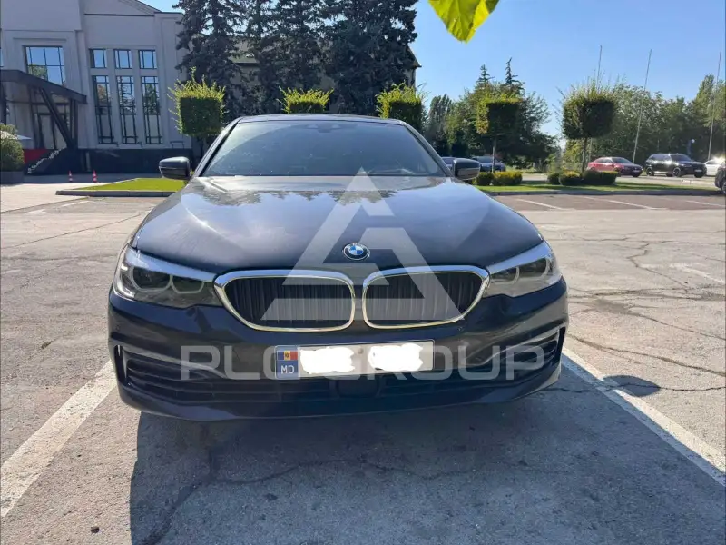 2020 BMW 530