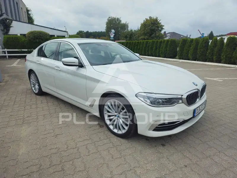 2020 BMW 530