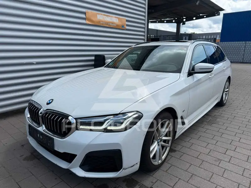2020 BMW 530