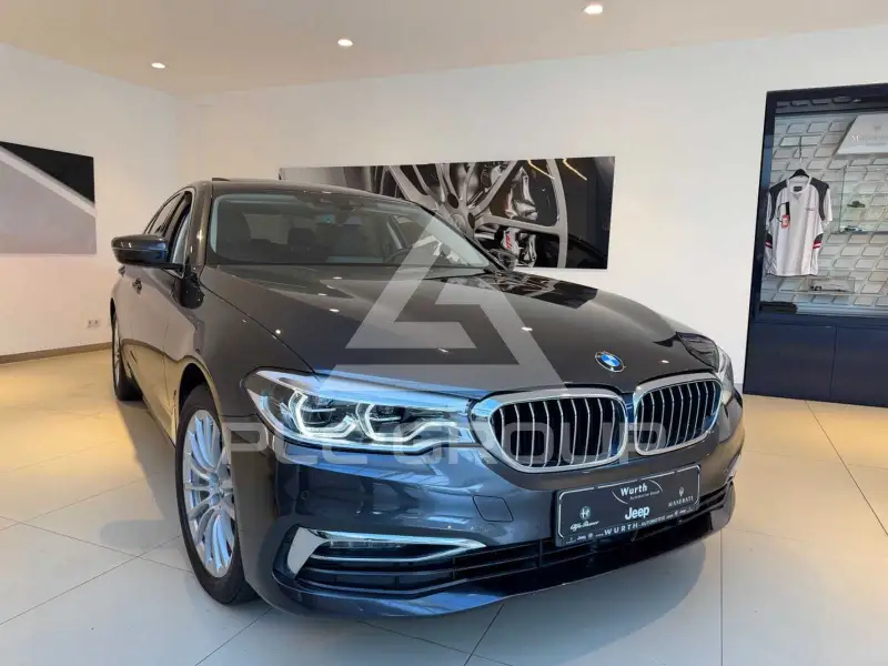 2020 BMW 530