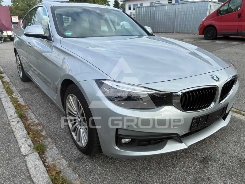 2020 BMW 320