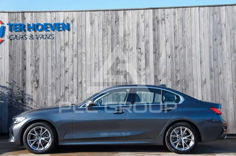 2020 BMW 320