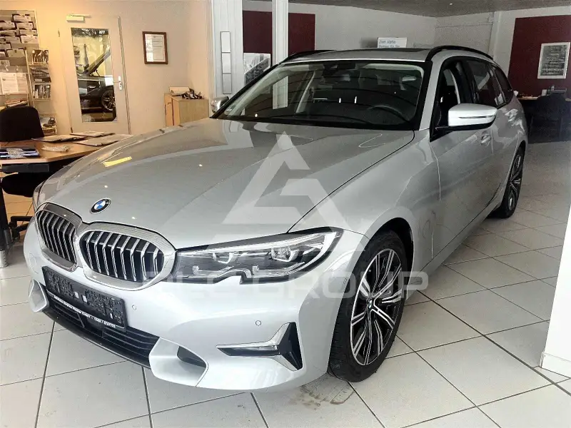 2020 BMW 320