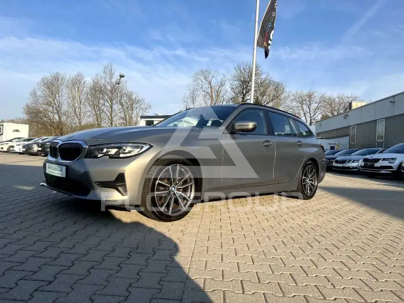2020 BMW 320