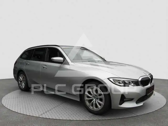 2020 BMW 320