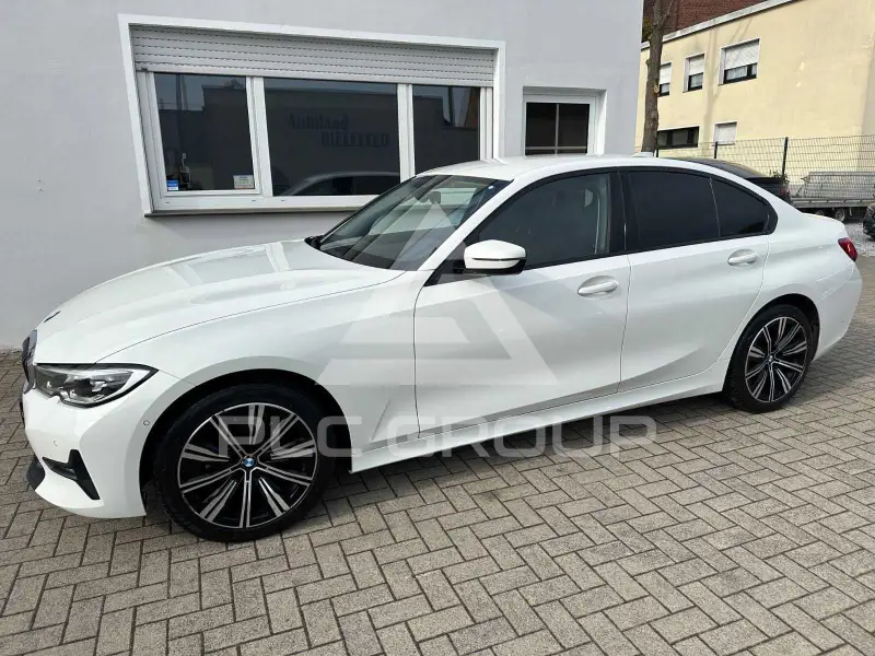 2020 BMW 320