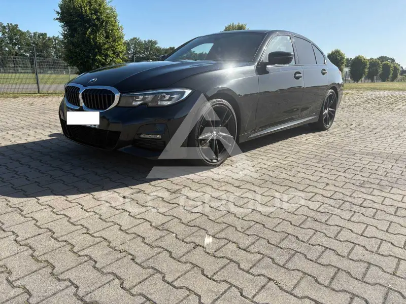 2020 BMW 320