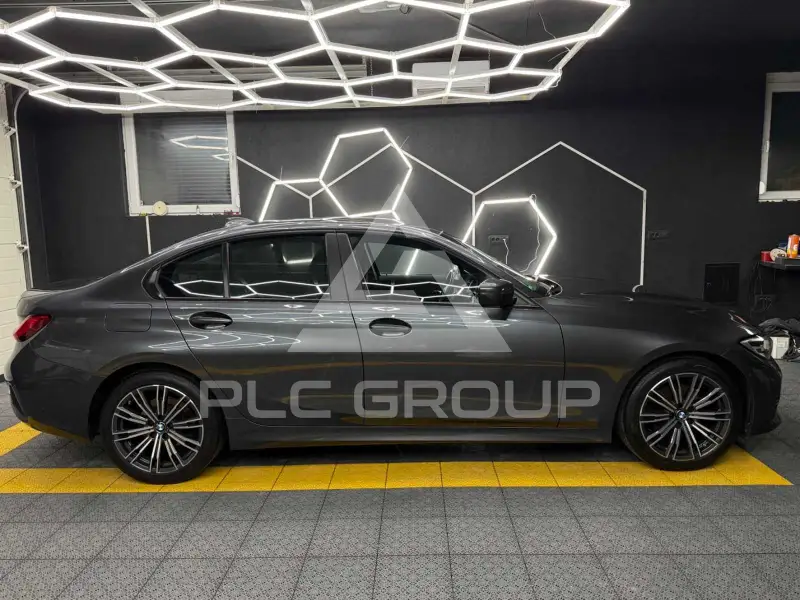 2020 BMW 320