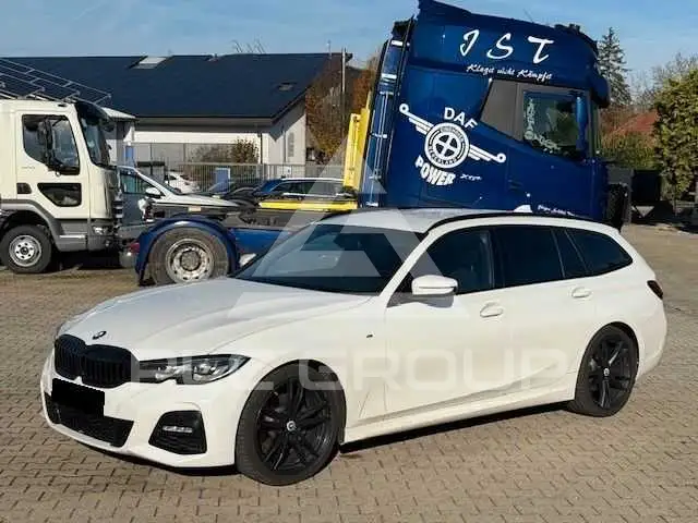 2020 BMW 320