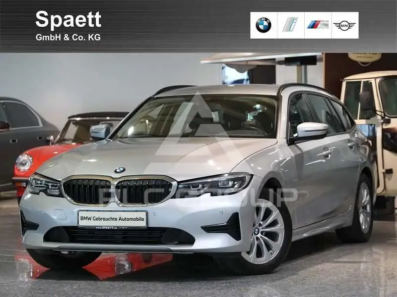 2020 BMW 320