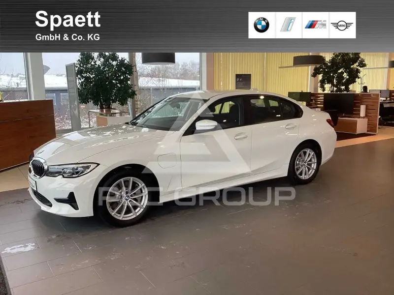 2020 BMW 330