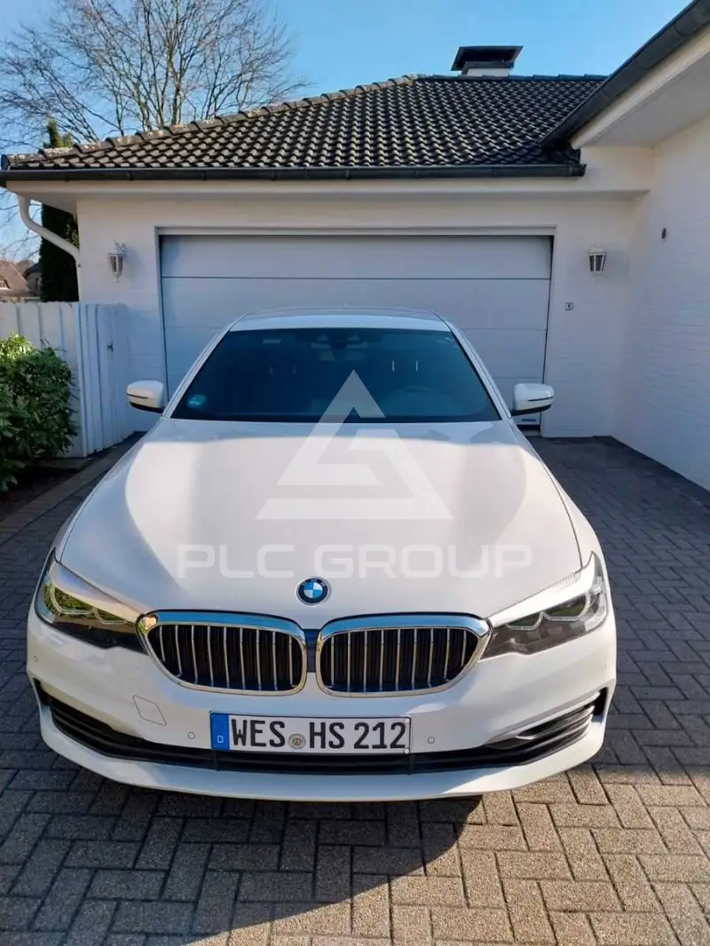 2020 BMW 520