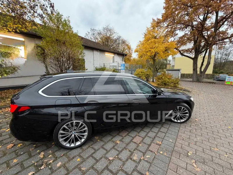 2020 BMW 520