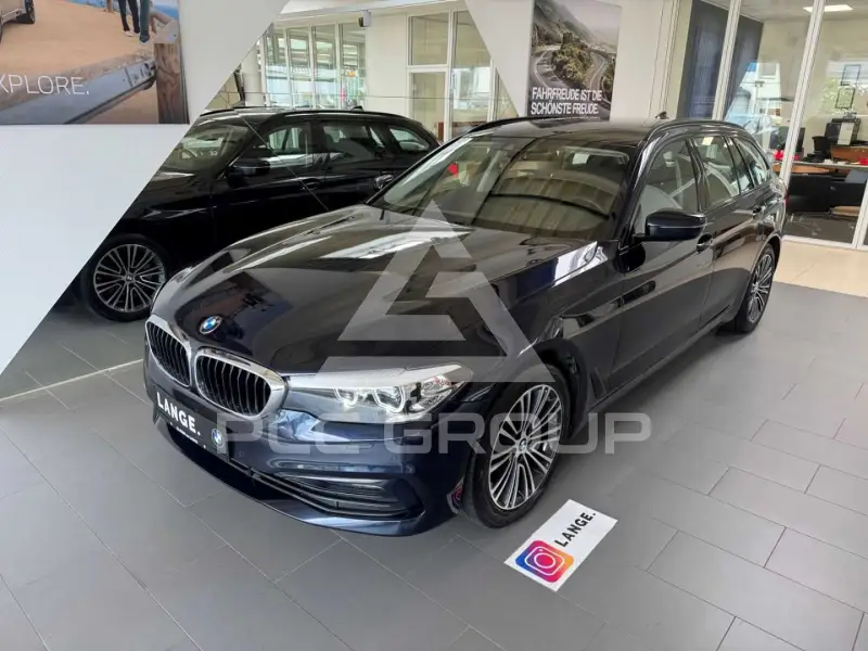 2020 BMW 520