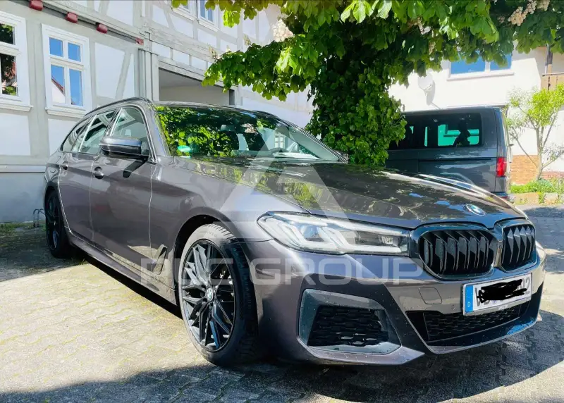2020 BMW 520