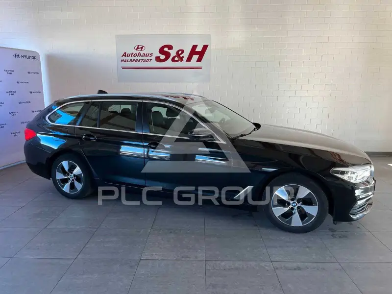 2020 BMW 520