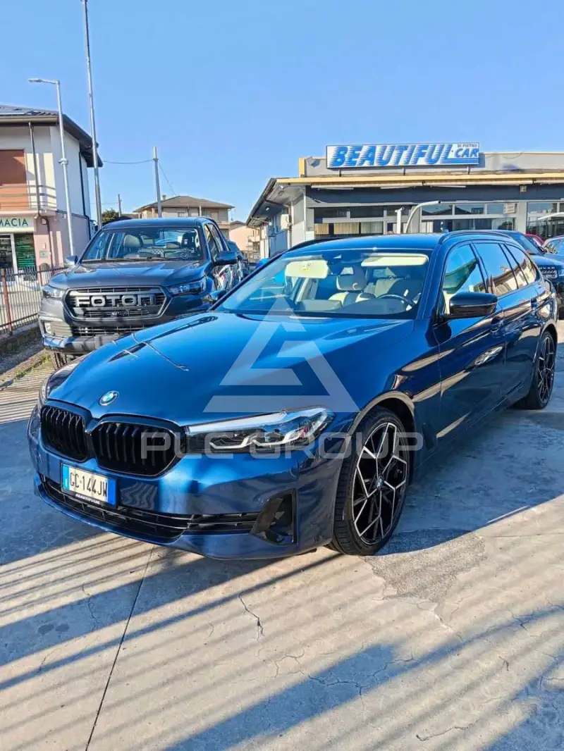 2020 BMW 520