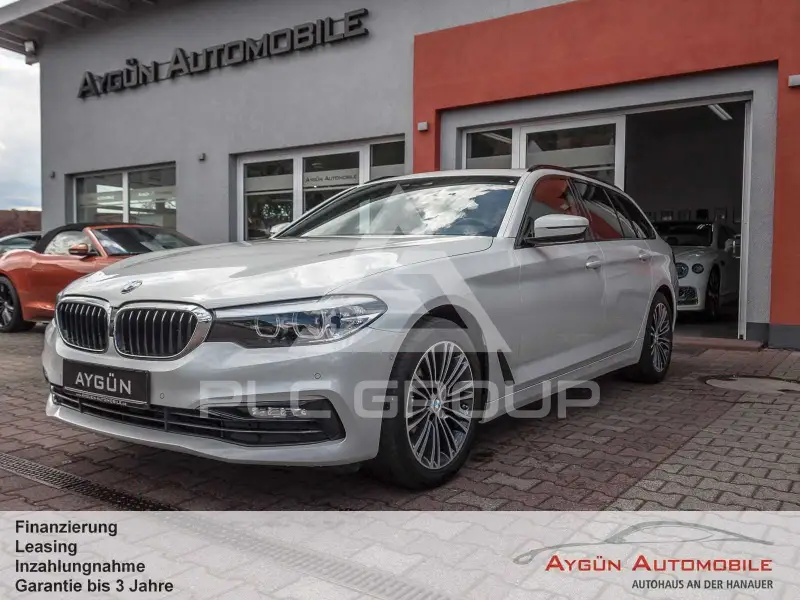 2020 BMW 520