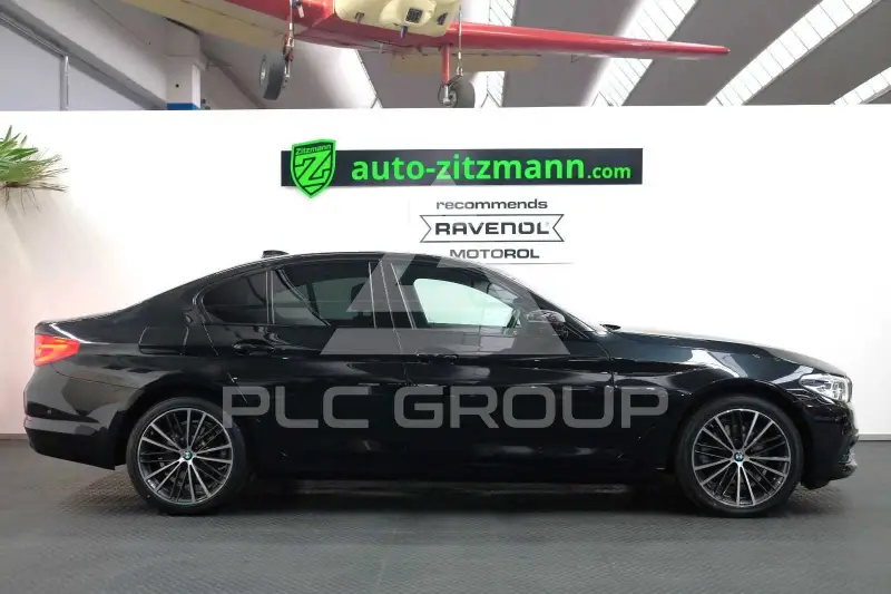 2020 BMW 520