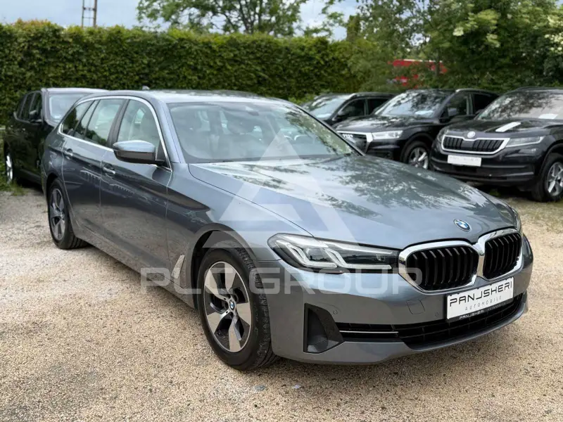 2020 BMW 520