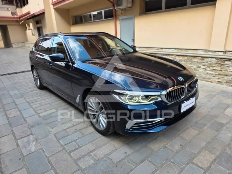 2020 BMW 520