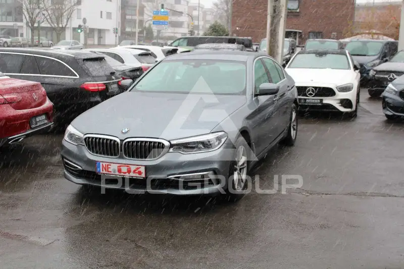 2020 BMW 520