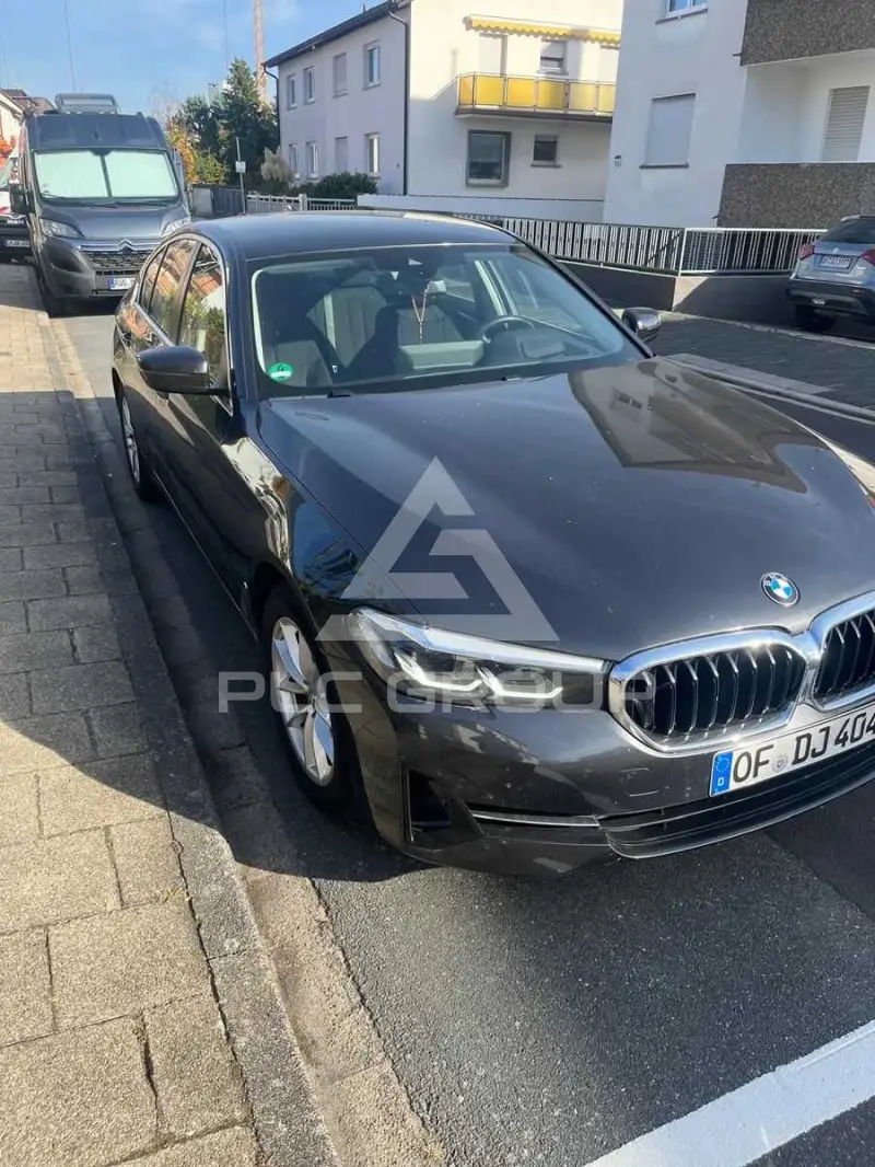 2020 BMW 520