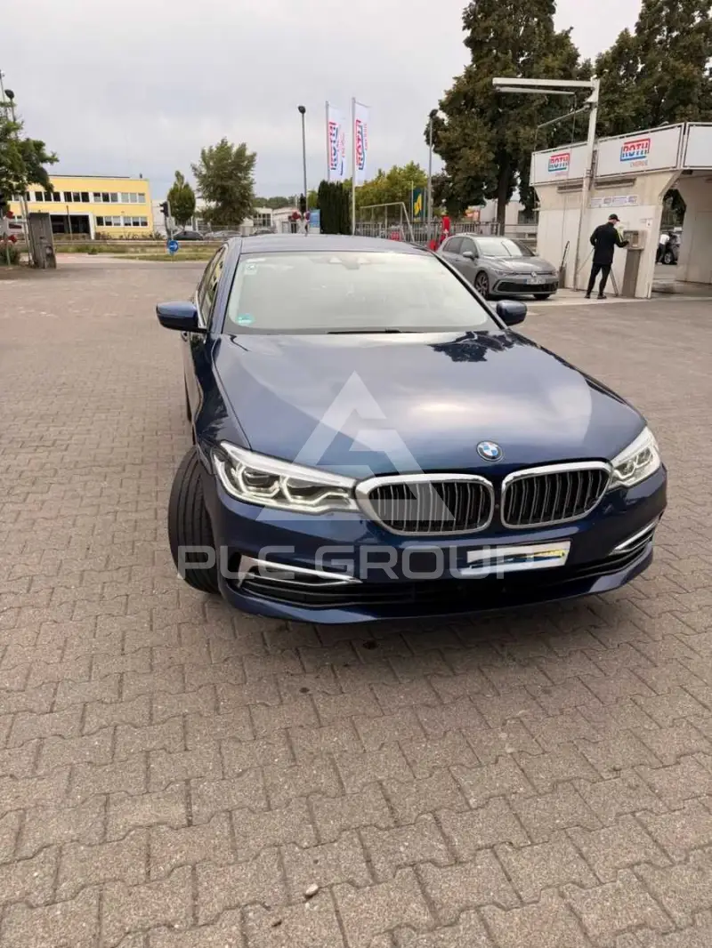 2020 BMW 520