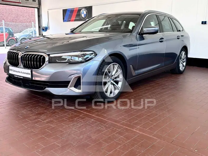 2020 BMW 520