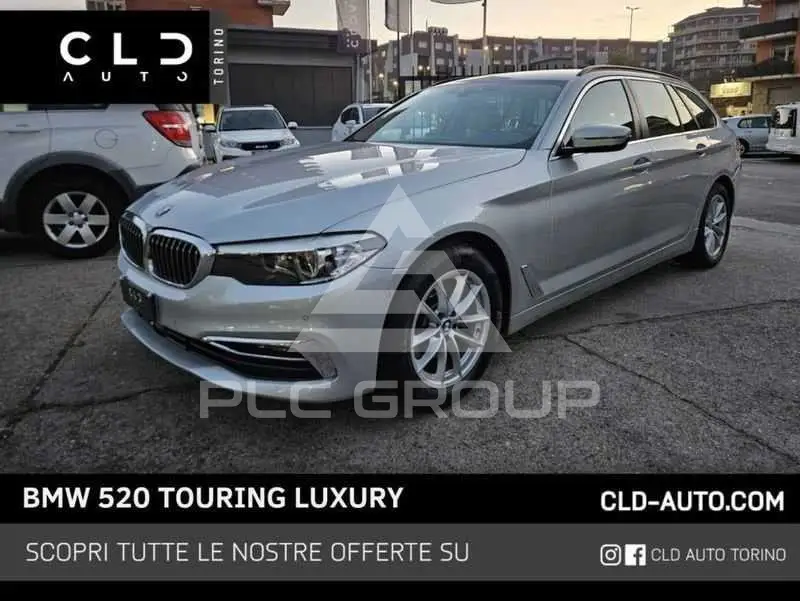 2019 BMW 520