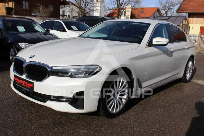 2020 BMW 520