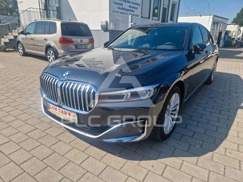 2020 BMW 730