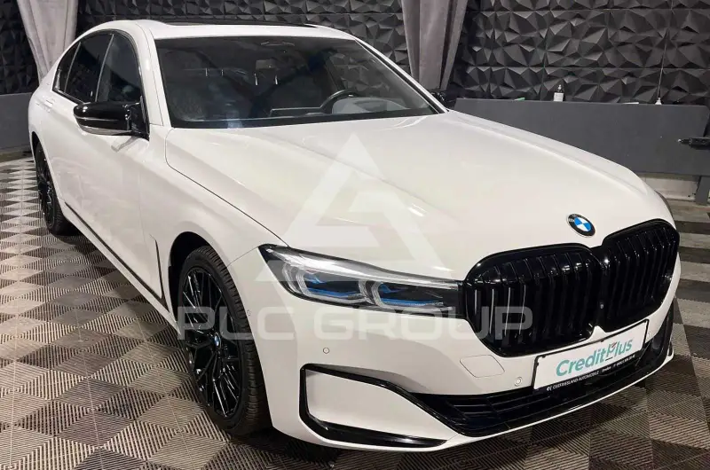 2020 BMW 730