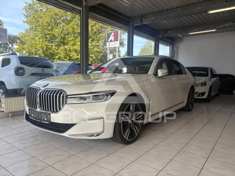 2020 BMW 730