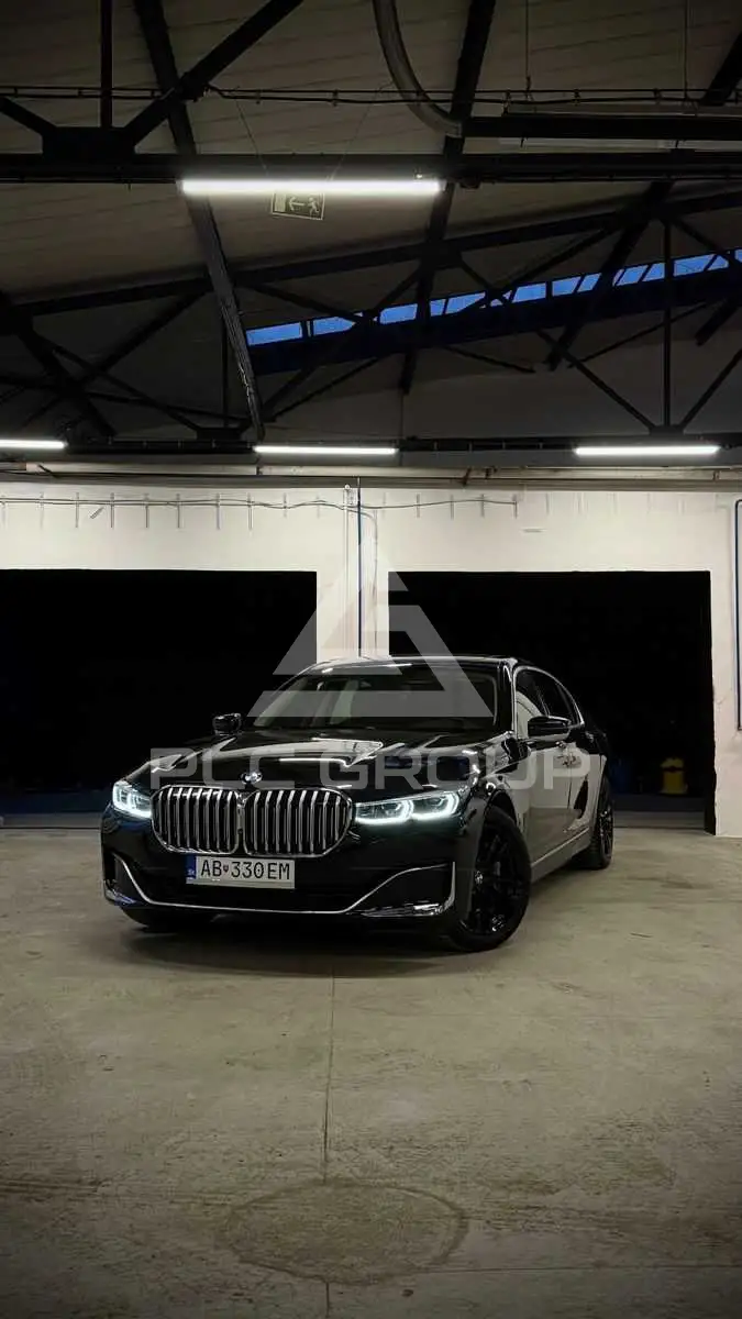2020 BMW 730