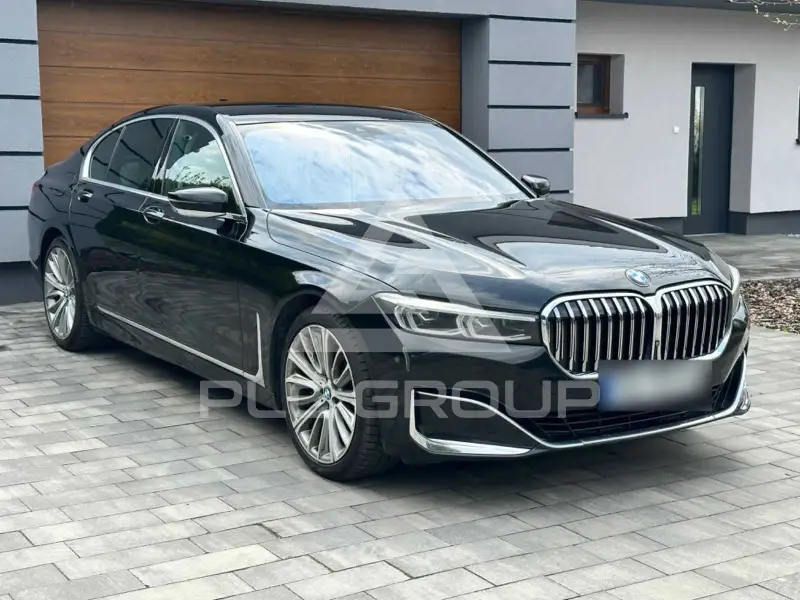 2020 BMW 730