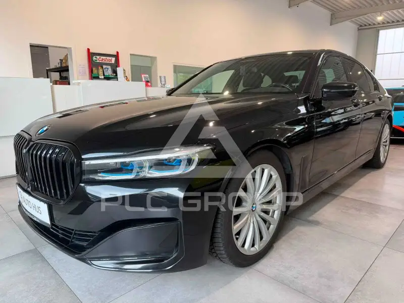 2020 BMW 730