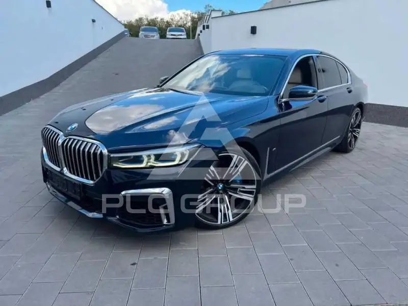 2020 BMW 730
