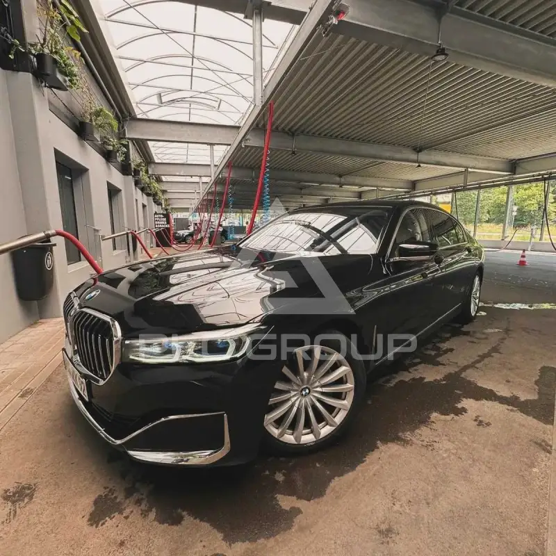 2020 BMW 730