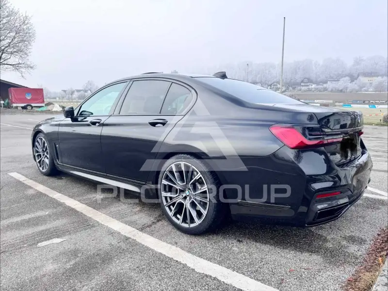 2020 BMW 730