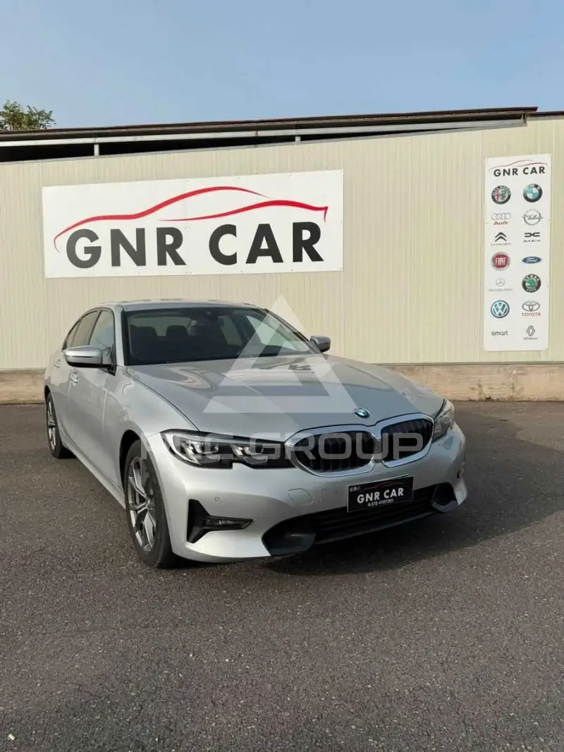 2020 BMW 318