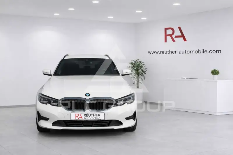 2020 BMW 318