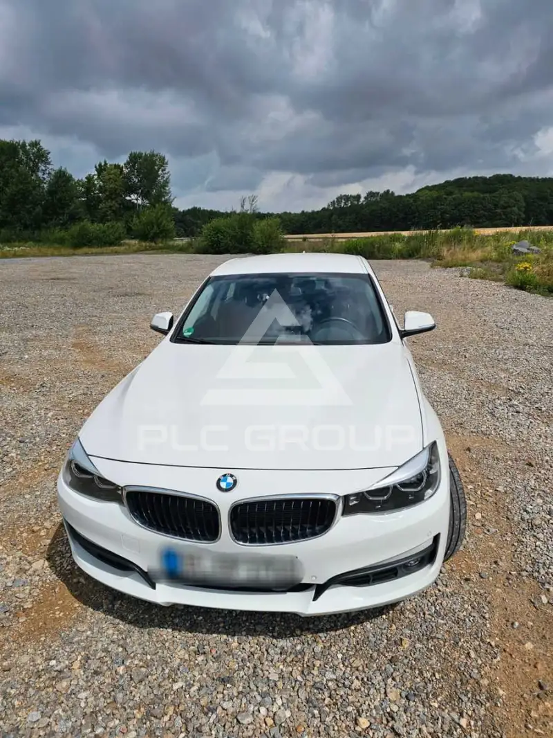 2020 BMW 318