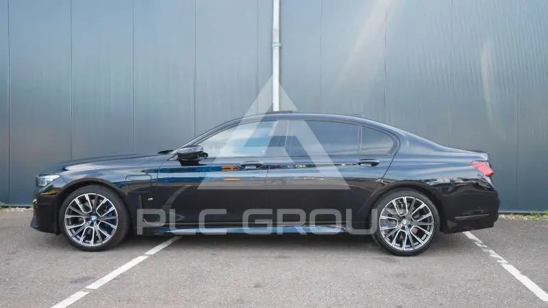 2020 BMW 745