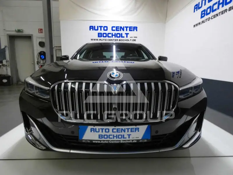 2020 BMW 745