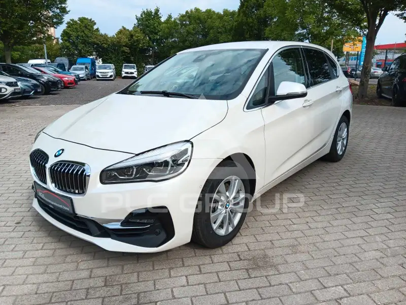 2020 BMW 220