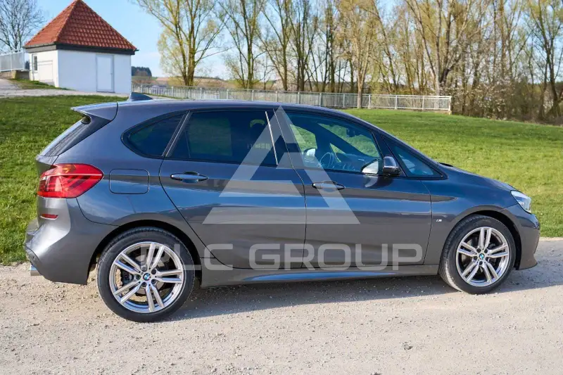 2020 BMW 220