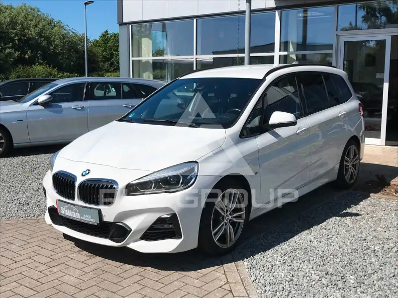 2020 BMW 220