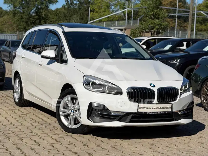 2020 BMW 220