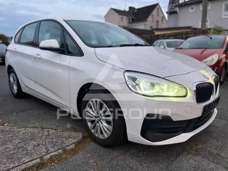 2020 BMW 218